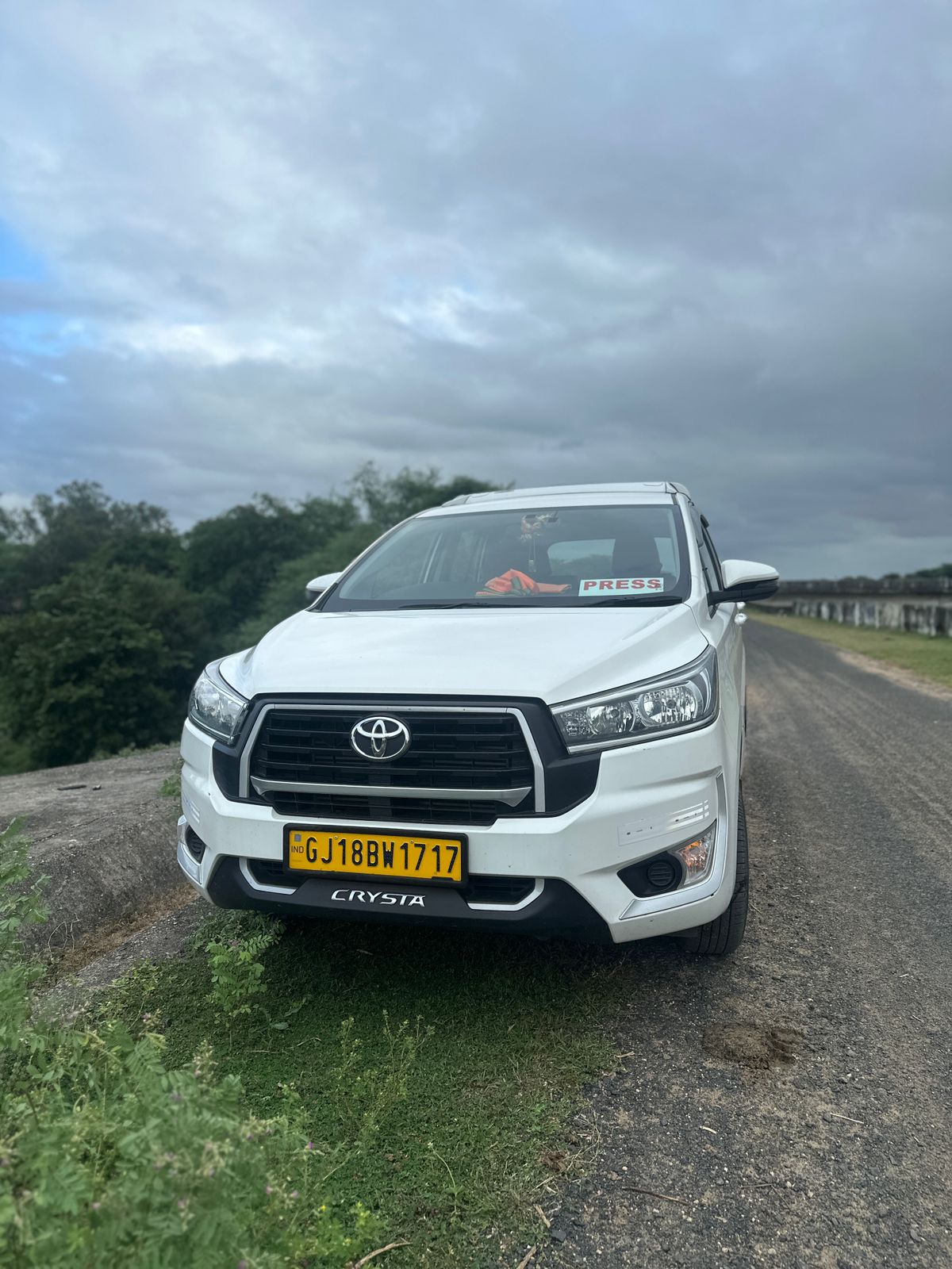 1 day Innova Crysta – Custom Itinerary by Verified Vendor | SafarCabby